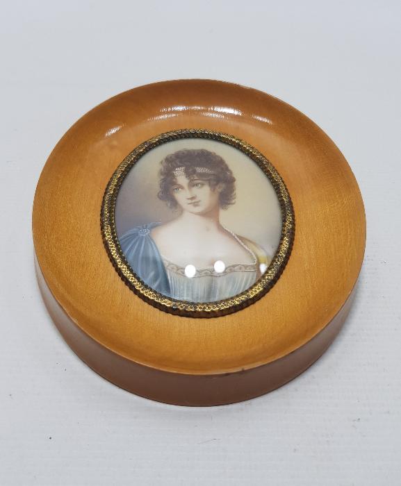 19. YÜZYIL EL ÇİZİMİ İMZALI FRANSIZ MADAM RECAMIER MİNYATÜR RESİM