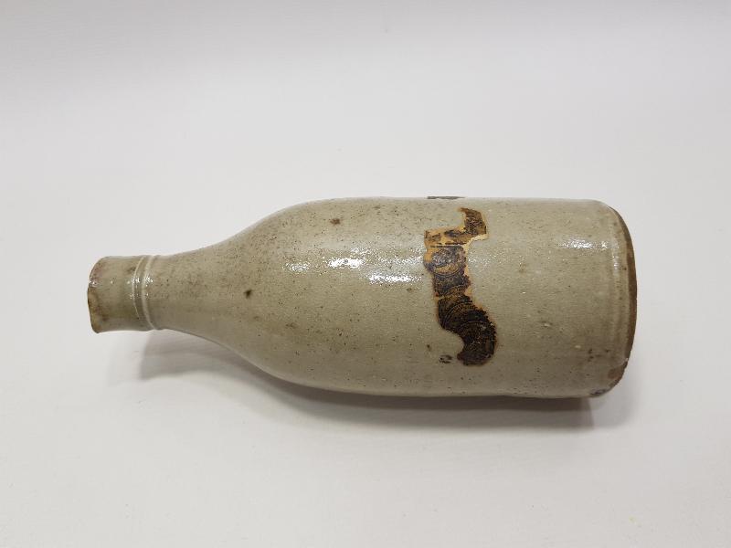 1900'LERDEN FRANSIZ YAPIMI İLAÇ ŞİŞESİ 