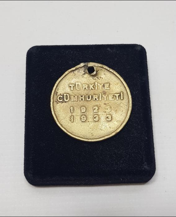 1923-1933 TÜRKİYE CUMHURİYETİ 10. YIL MADALYASI