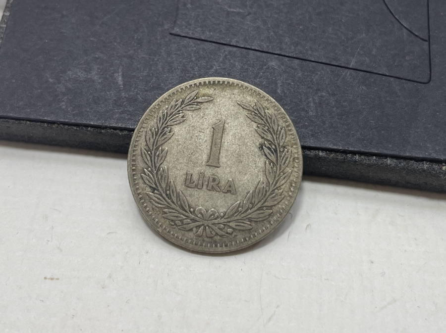 1947 YILINDA BASILMIŞ GÜMÜŞ 1 LİRA