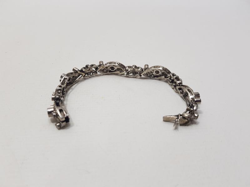 ELMAS VE PIRLANTA TAŞLARLA SÜSLÜ ANAYAR BİLEKLİK