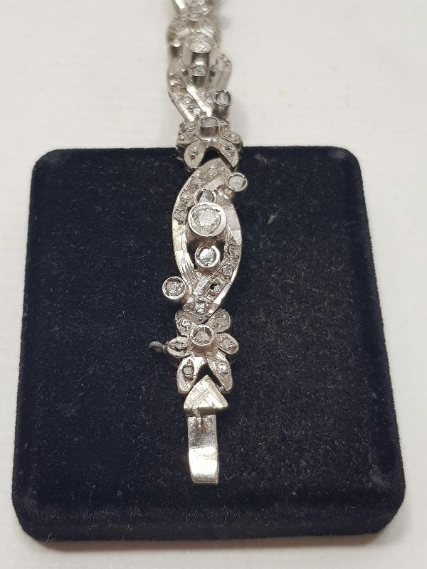 ELMAS VE PIRLANTA TAŞLARLA SÜSLÜ ANAYAR BİLEKLİK