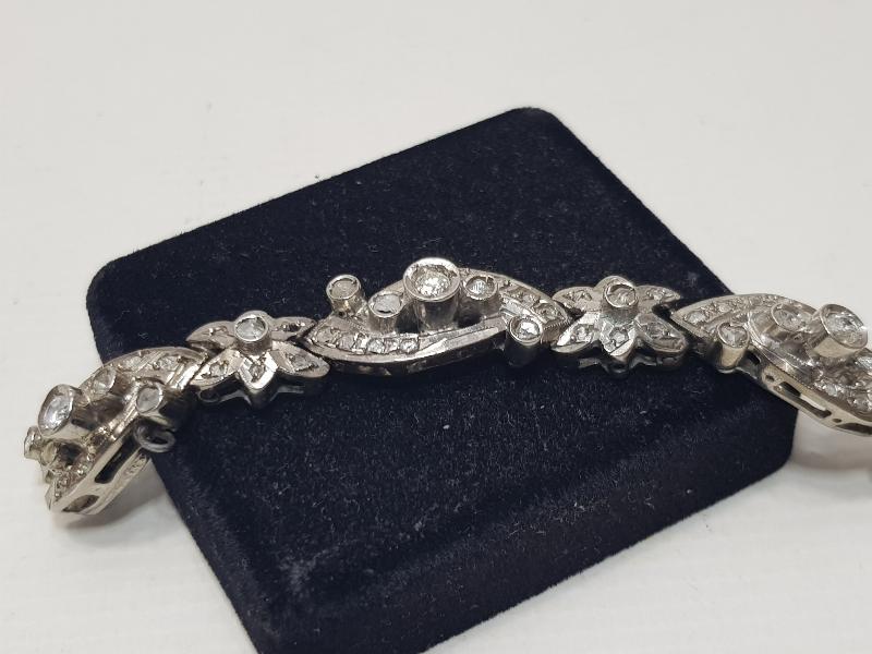 ELMAS VE PIRLANTA TAŞLARLA SÜSLÜ ANAYAR BİLEKLİK