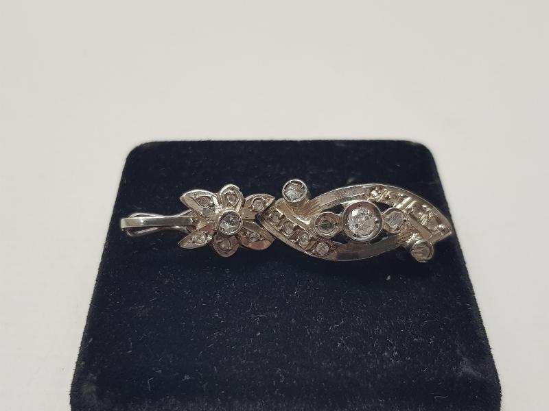 ELMAS VE PIRLANTA TAŞLARLA SÜSLÜ ANAYAR KOLYE UCU