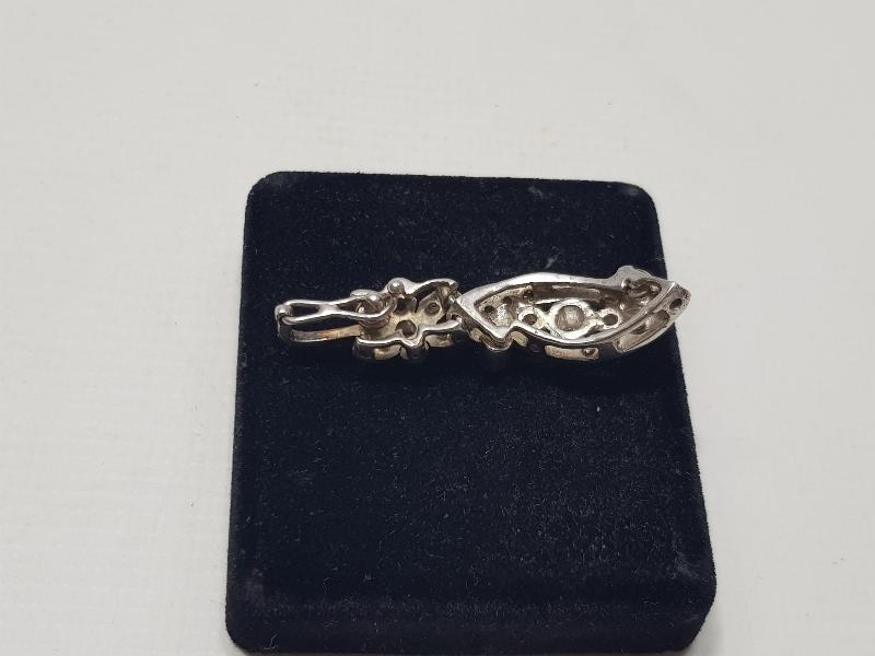 ELMAS VE PIRLANTA TAŞLARLA SÜSLÜ ANAYAR KOLYE UCU