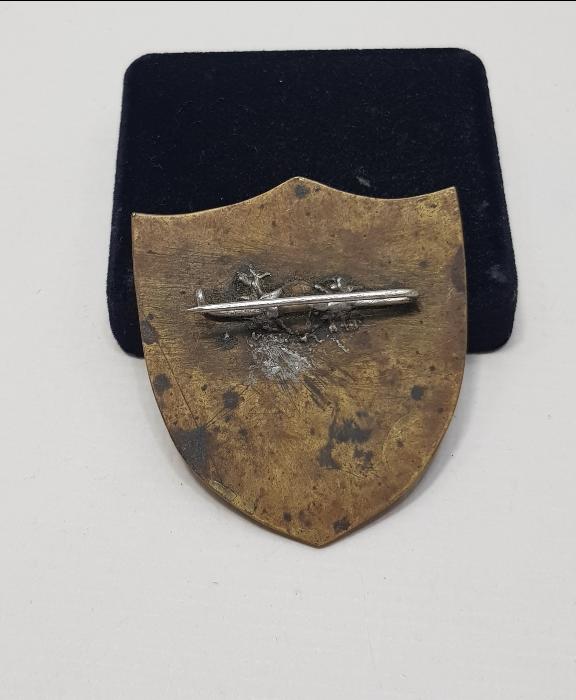 ESKİ DENİZ KUVVETLERİ BRÖVESİ 