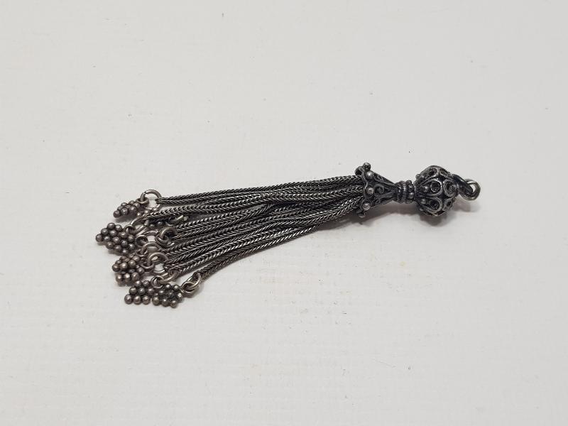 GÜMÜŞ TESPİH SALLAMASI