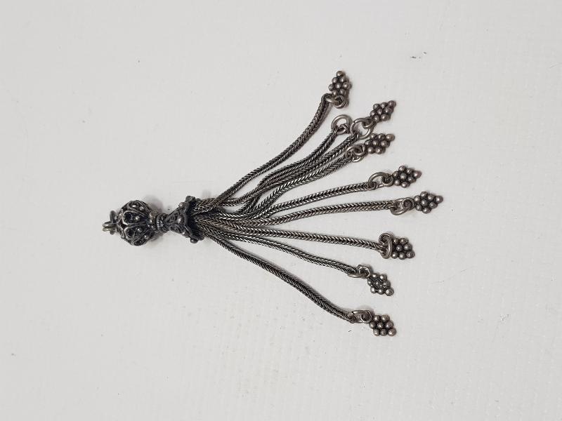 GÜMÜŞ TESPİH SALLAMASI