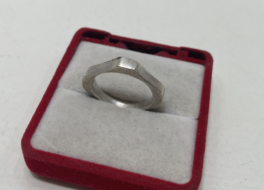 KARA FORMLU GÜMÜŞ YÜZÜK