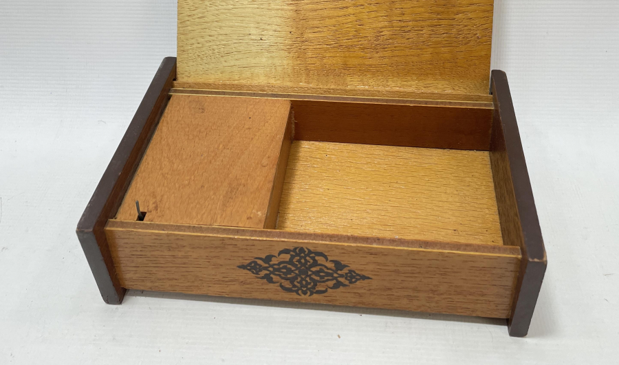 KATİBİM ŞARKISINI ÇALAN ANTİKA MÜCEVHER KUTUSU