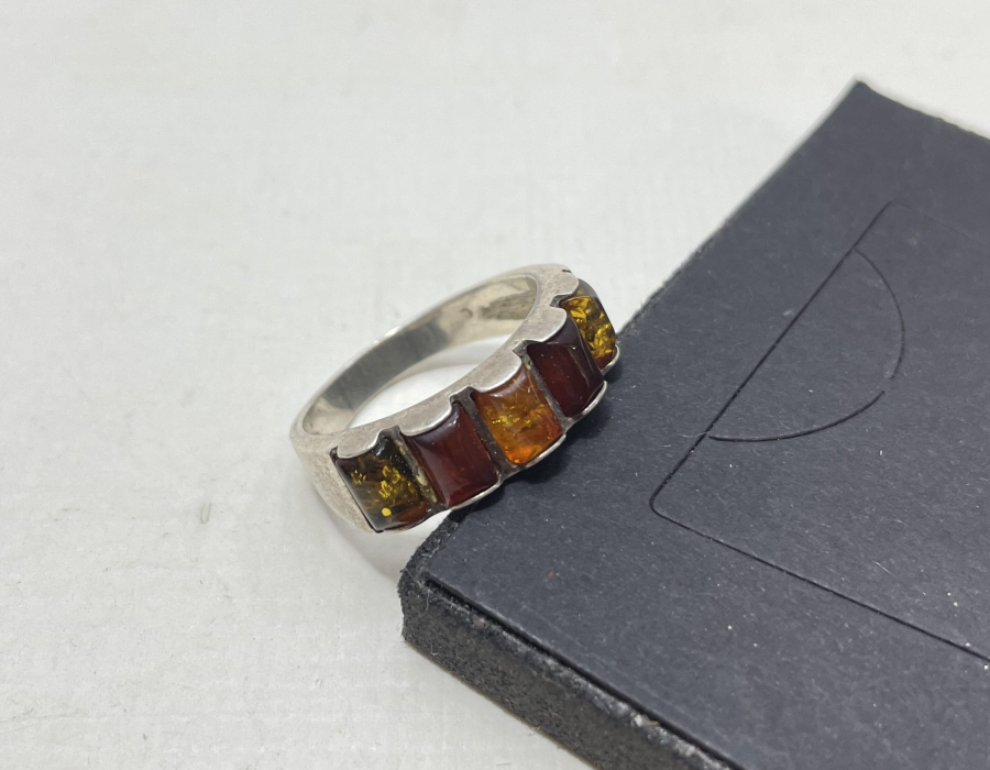 KEHRİBARLI ÖZEL YAPIM BEŞ TAŞ YÜZÜK