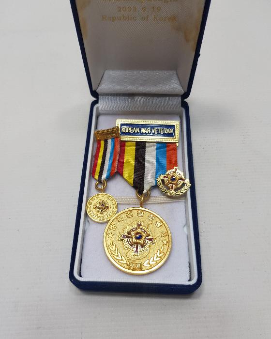 KORE SAVAŞI VETERAN MADALYA VE ROZET LOTU 