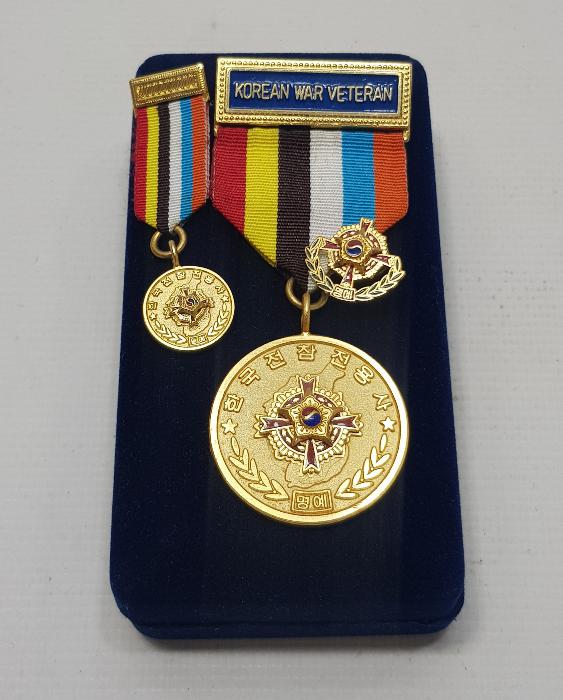 KORE SAVAŞI VETERAN MADALYA VE ROZET LOTU 