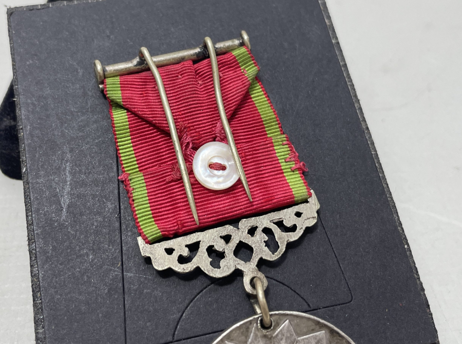 ORJİNAL İPEK KURDELASIYLA NİŞAN-I İFTİHAR MADALYASI