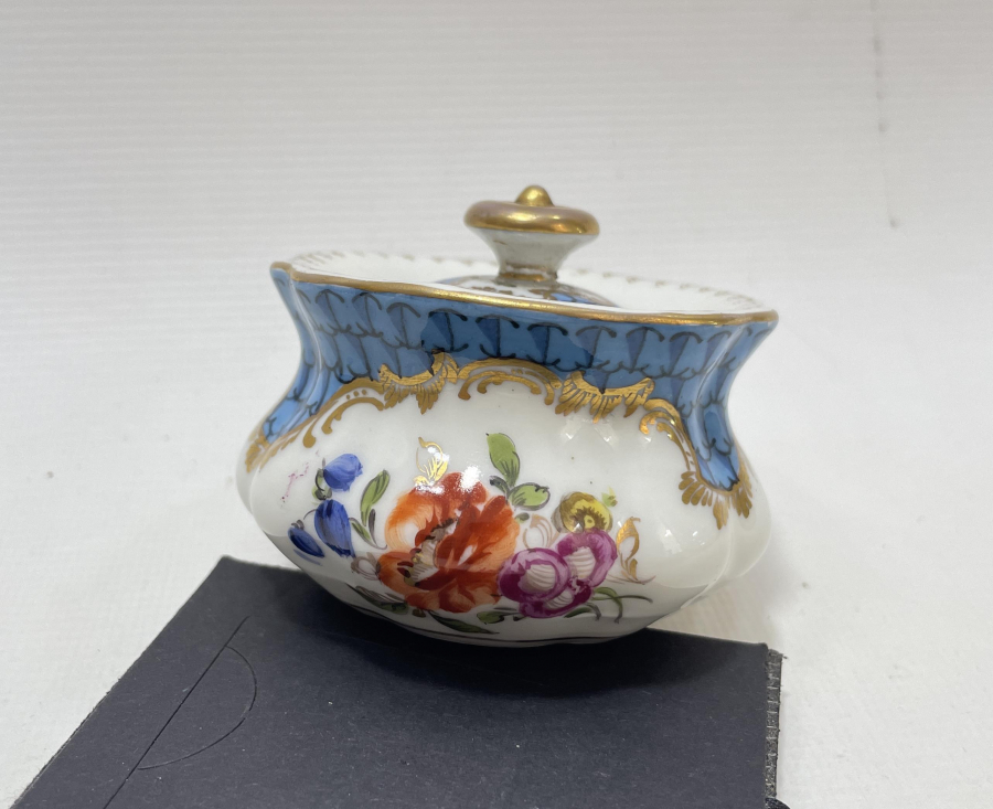 OSMANLI DÖNEMİ ÜZERİ EL BOYAMA VİEN KAPAKLI HOKKA