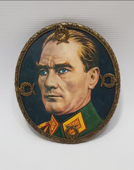 PİRİNÇ ÇERÇEVESİ İÇİNDE MAREŞAL MUSTAFA KEMAL ATATÜRK RESMİ