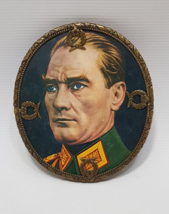 PİRİNÇ ÇERÇEVESİ İÇİNDE MAREŞAL MUSTAFA KEMAL ATATÜRK RESMİ