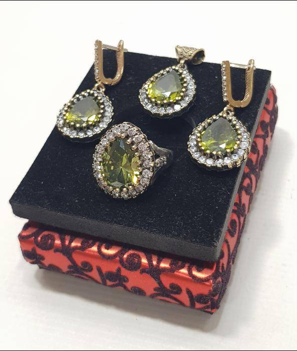 YEŞİM TAŞLI GÜMÜŞ TAKI SETİ