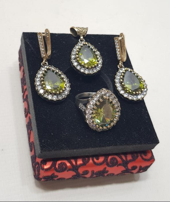 YEŞİM TAŞLI GÜMÜŞ TAKI SETİ