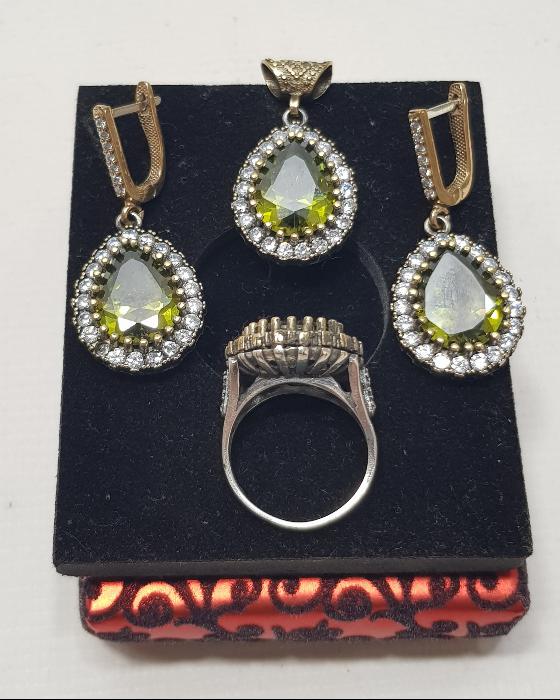 YEŞİM TAŞLI GÜMÜŞ TAKI SETİ