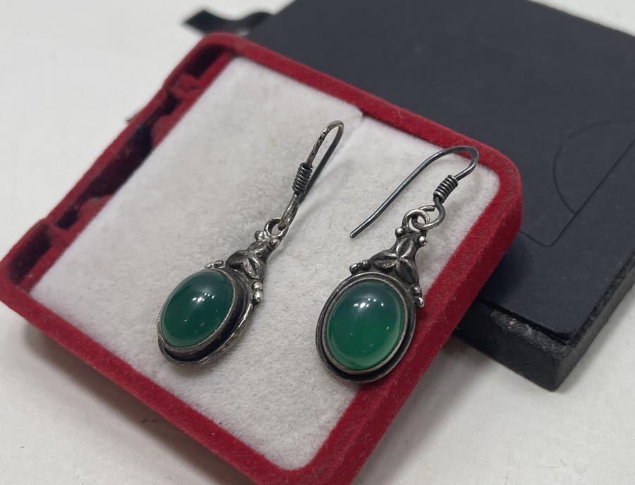 YEŞİM TAŞLI GÜMÜŞ KÜPE