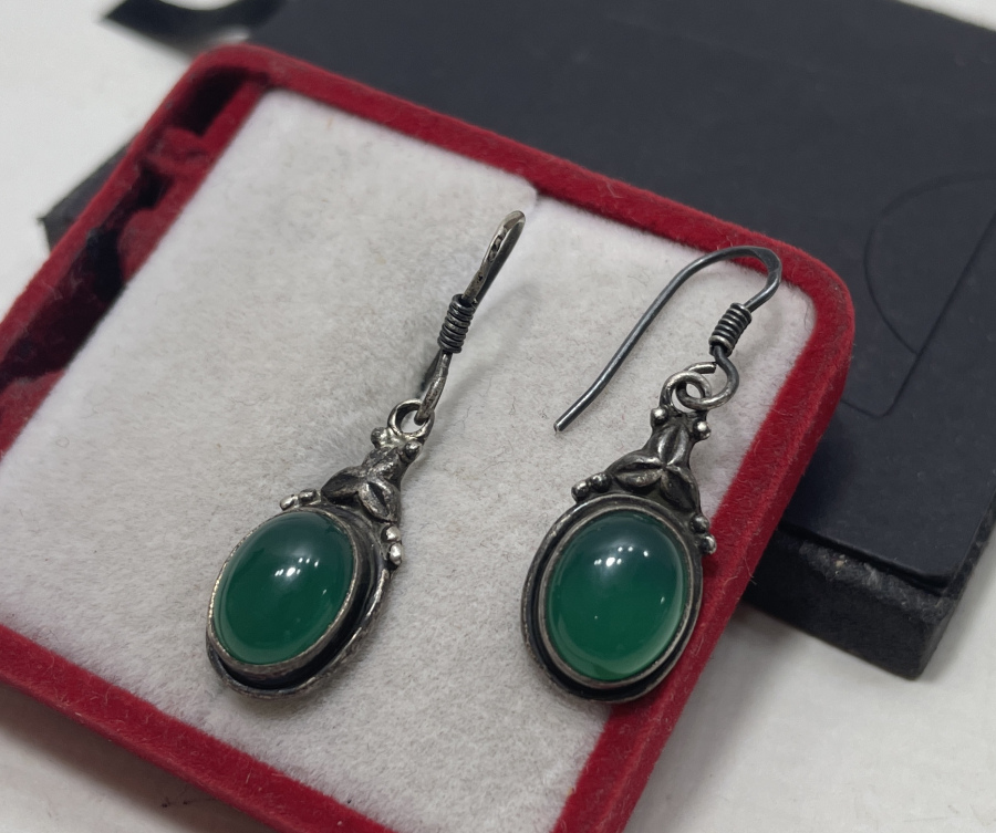 YEŞİM TAŞLI GÜMÜŞ KÜPE