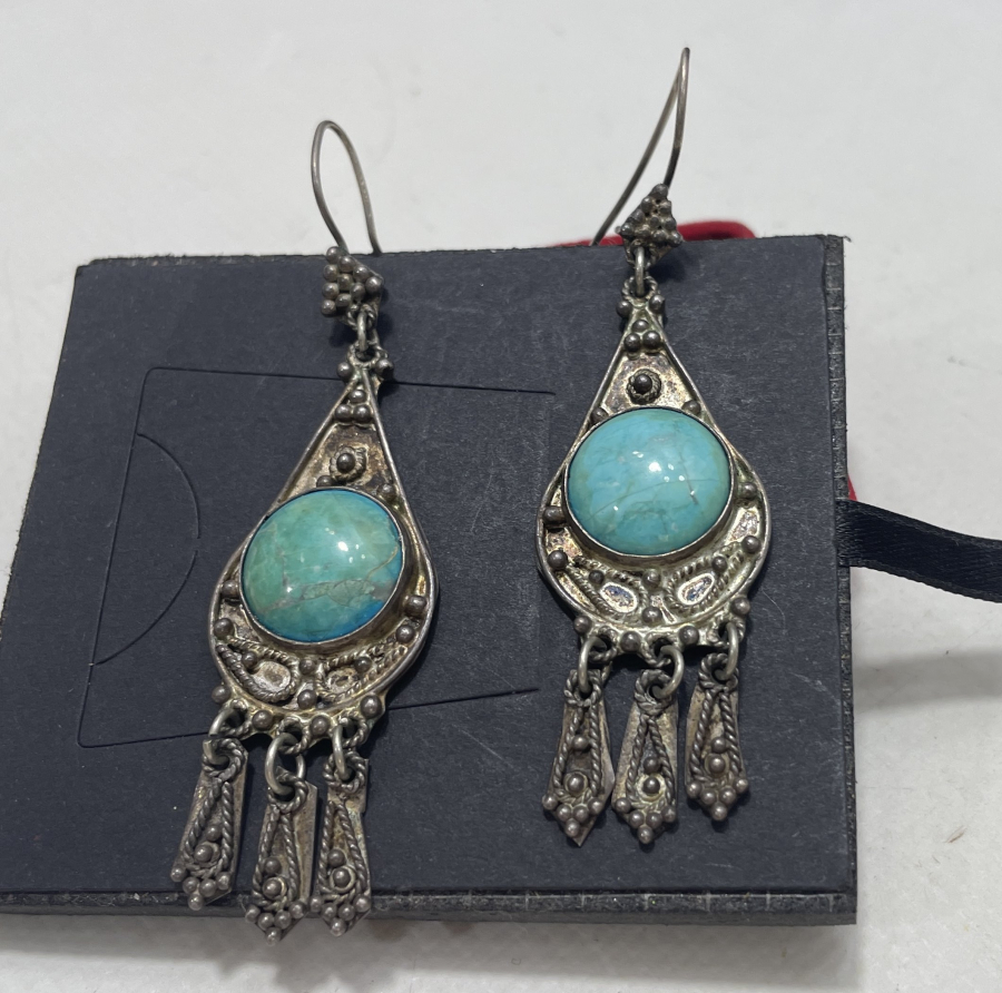 ÖZEL YAPIM GÜHERSE İŞÇİLİKLİ TURKUAZ TAŞLI KÜPE