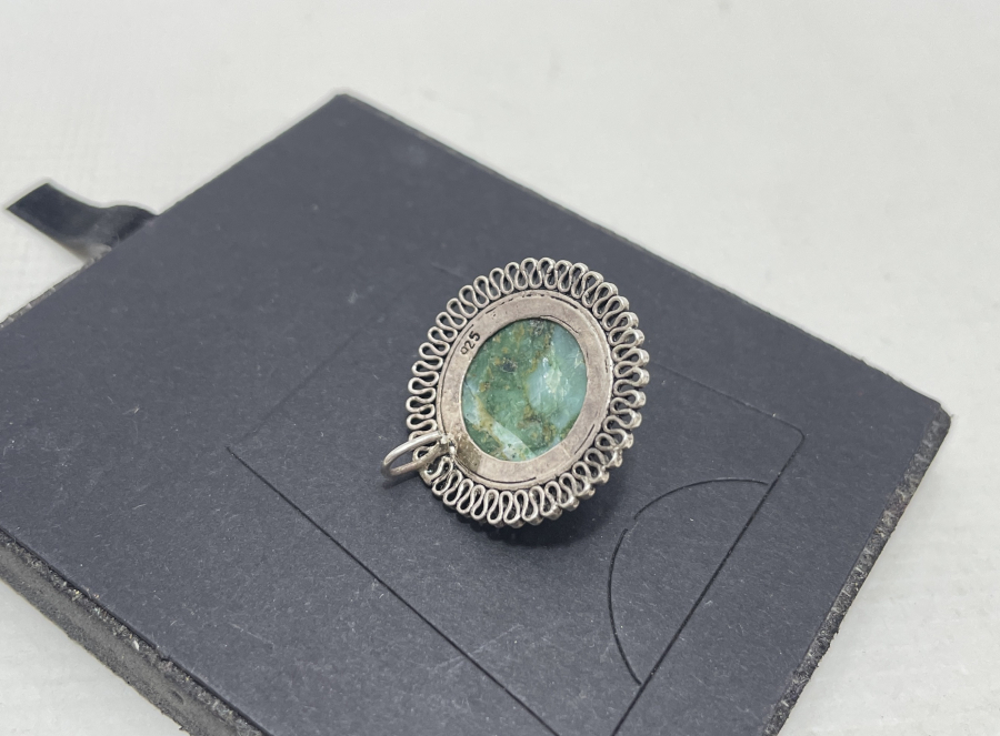 ÜZERİ DOĞAL TAŞLI KOLYE UCU