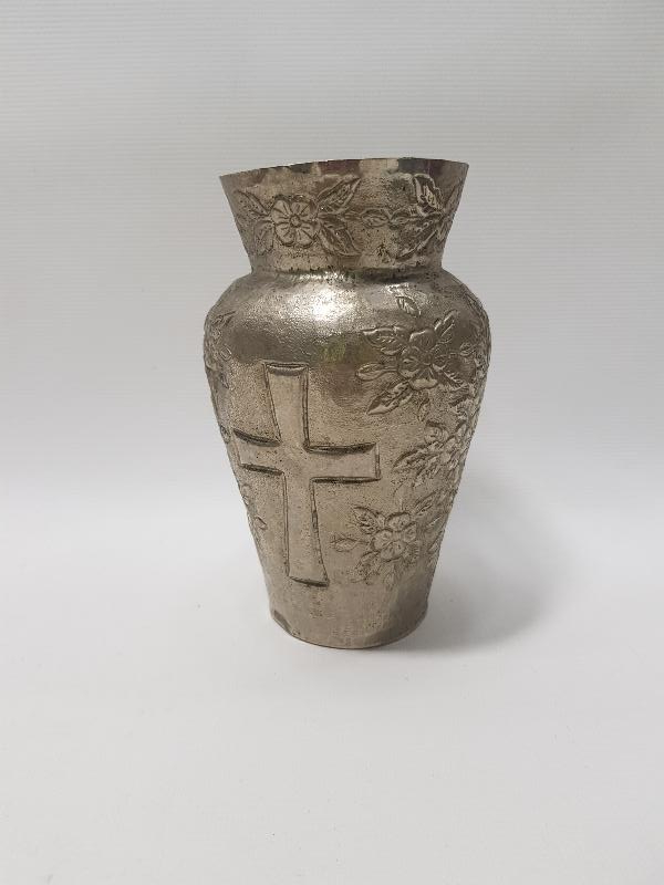 ANTİK GÜMÜŞ KAPLAMA HAÇLI VAZO