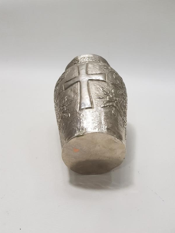 ANTİK GÜMÜŞ KAPLAMA HAÇLI VAZO