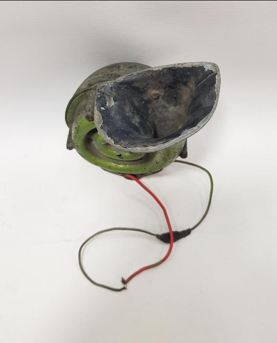 ANTİKA BOSCH MARKA OTOMOBİL KORNASI