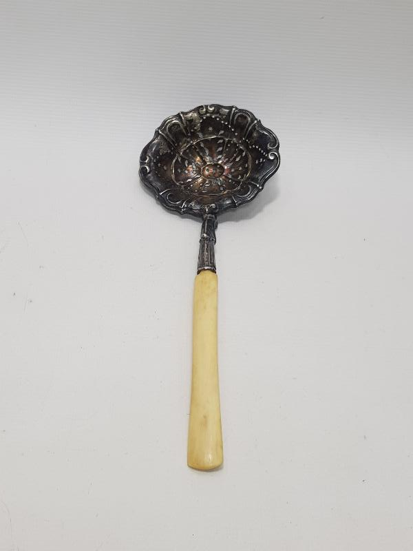 ANTİKA FİL DİŞİ SAPLI GÜMÜŞ SÜZGEÇ