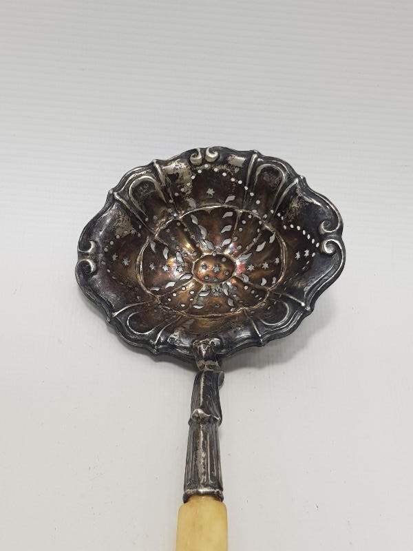 ANTİKA FİL DİŞİ SAPLI GÜMÜŞ SÜZGEÇ