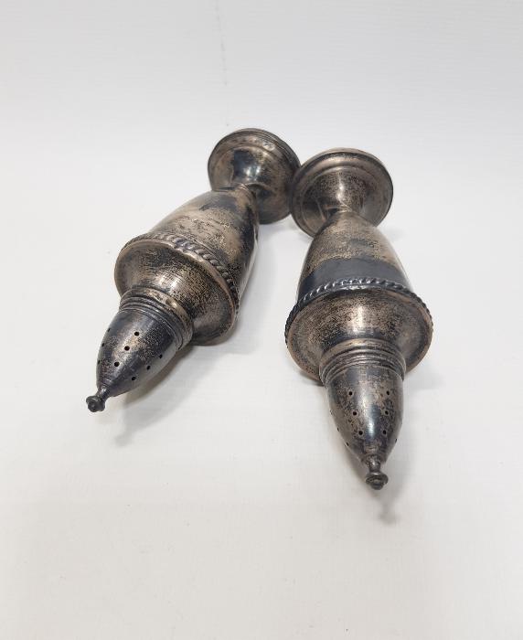 BİR ÇİFT ANTİKA GÜMÜŞ BAHARATLIK 