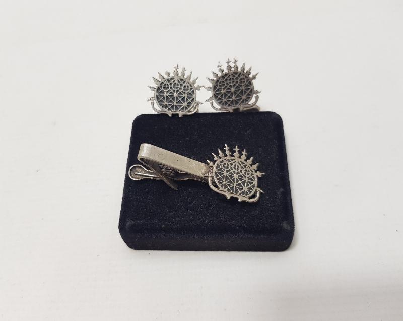 HİTİT GÜNEŞİ FORMLU GÜMÜŞ KIRAVAT İĞNESİ VE KOL DÜĞMESİ LOTU