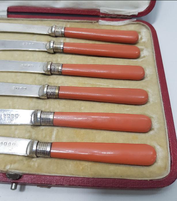 KUTUSUNDA ANTİKA GÜMÜŞ MEYVE BIÇAĞI TAKIMI