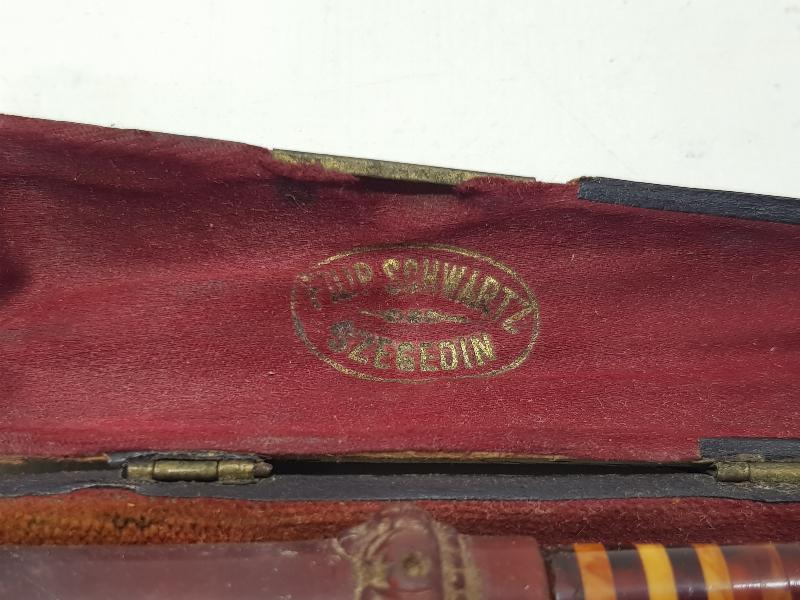 KUTUSUNDA ANTİKA KEHRİBAR AĞIZLIK