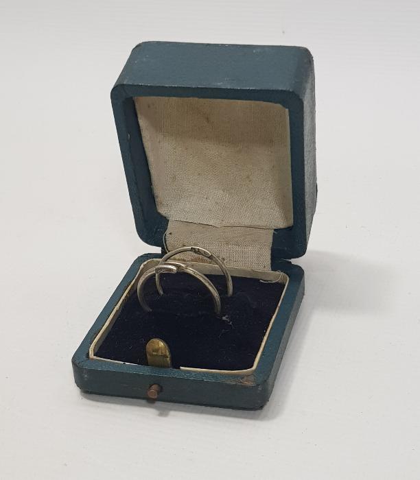 OSMANLI DÖNEMİ KUTUSUNDA MEKKE-İ MÜKERREME VE MEDİNE-İ MÜNEVVERE YAZILI BİR ÇİFT GÜMÜŞ YÜZÜK