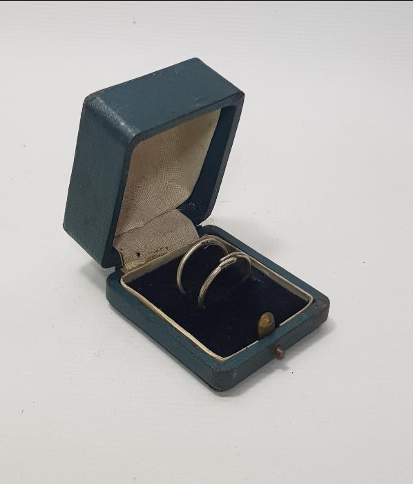 OSMANLI DÖNEMİ KUTUSUNDA MEKKE-İ MÜKERREME VE MEDİNE-İ MÜNEVVERE YAZILI BİR ÇİFT GÜMÜŞ YÜZÜK