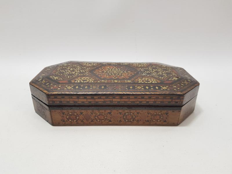 OSMANLI DÖNEMİ MARKÜTERİ İŞÇİLİKLİ AHŞAP KUTU