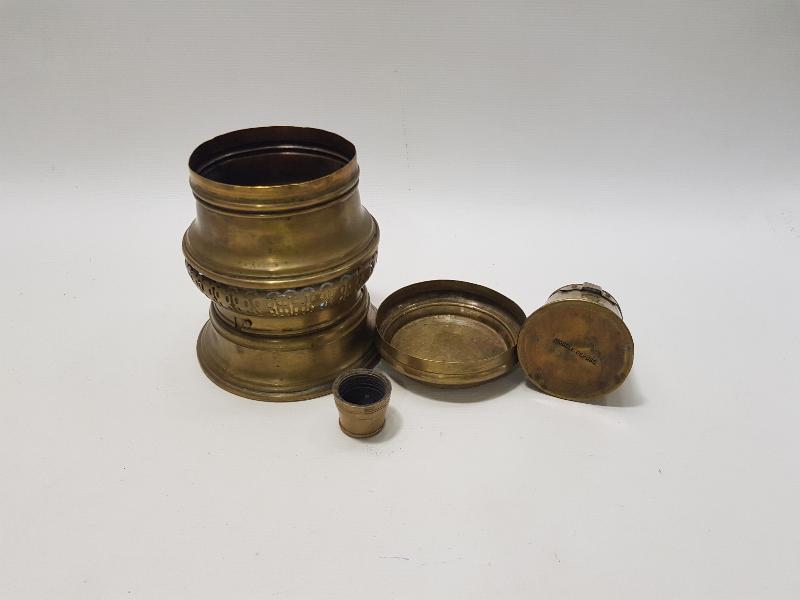 OSMANLICA YAZILI VE MEŞRUTİYET BAYRAKLI ÇOK NADİR KAMİNETO