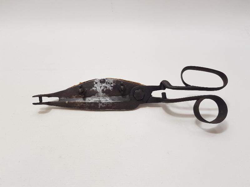 OSMANLICA YAZILI VE TARİHLİ HALI MAKASI