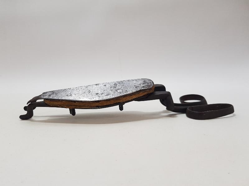 OSMANLICA YAZILI VE TARİHLİ HALI MAKASI