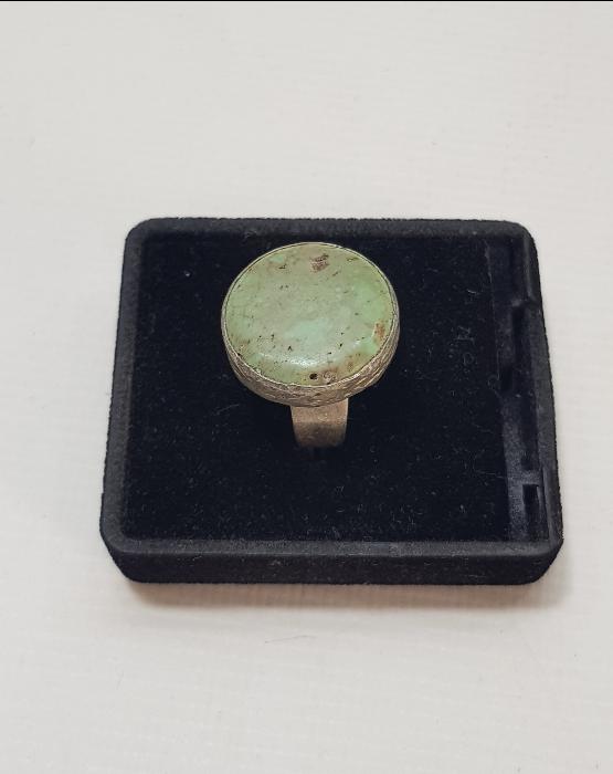 ÜZERİ DOĞAL TAŞLI GÜMÜŞ YÜZÜK