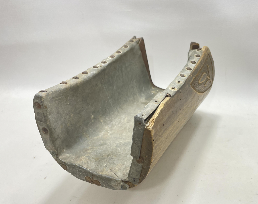 ÜZERİ İŞLEMELİ ÇOK NADİR AHŞAP KONAK OLUĞU