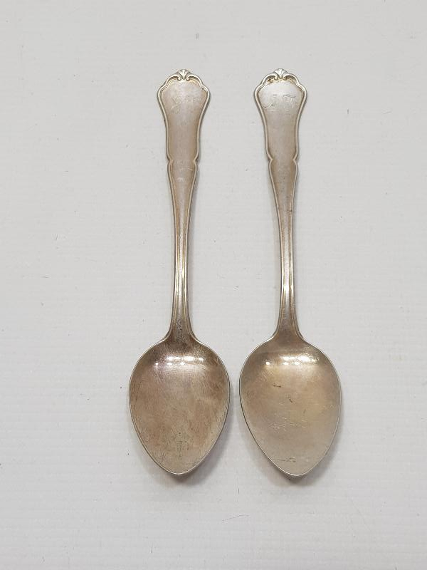 1896 TARİHLİ BİR ÇİFT GÜMÜŞ ÇAY KAŞIĞI