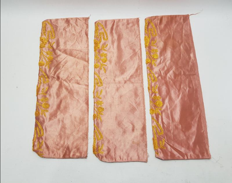 OSMANLI DÖNEMİ İPEK ATLAS YASTIK YÜZLERİ 