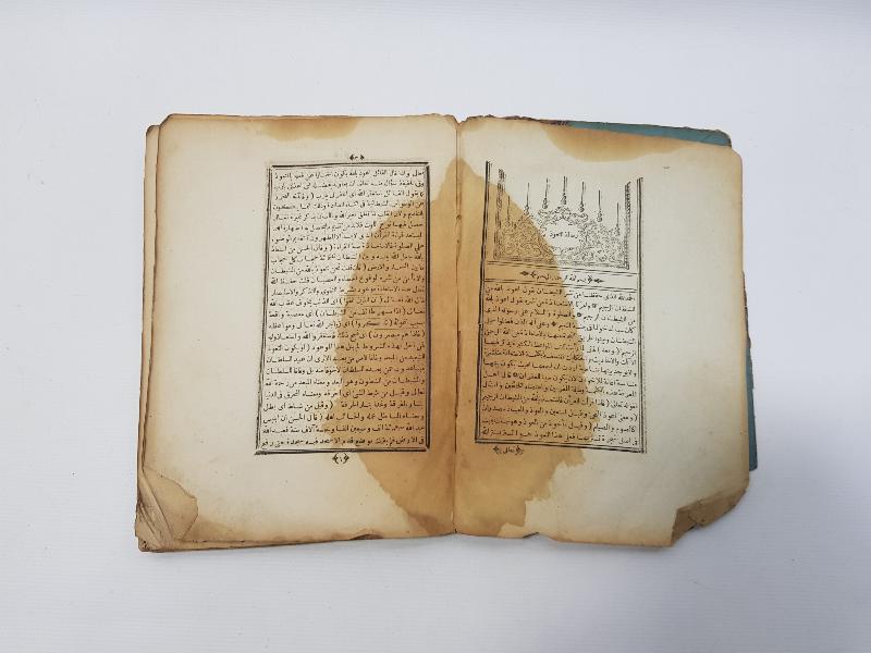 OSMANLICA İKİ KİTAP BİR ARADA: RİSALE-İ TAVİZ & HAMAMİ