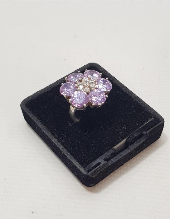 PAPATYA FORMLU AMETİST TAŞLI GÜMÜŞ YÜZÜK