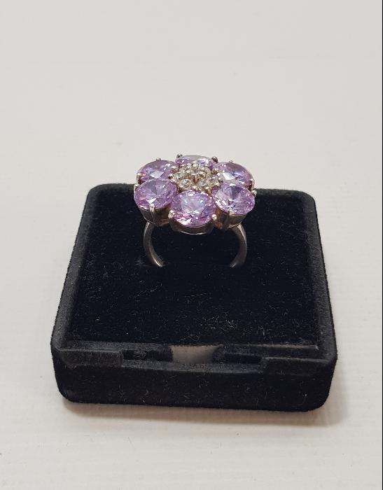 PAPATYA FORMLU AMETİST TAŞLI GÜMÜŞ YÜZÜK